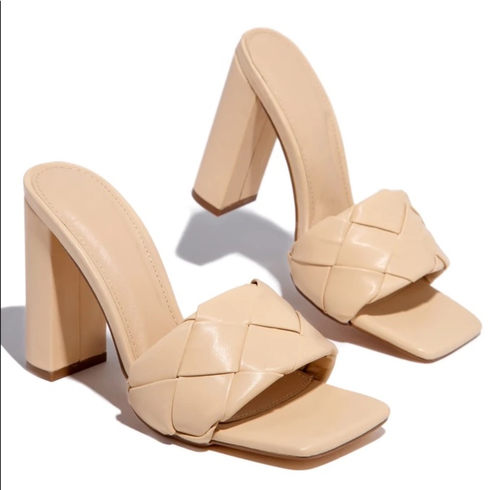 Woven sandals size 7.5